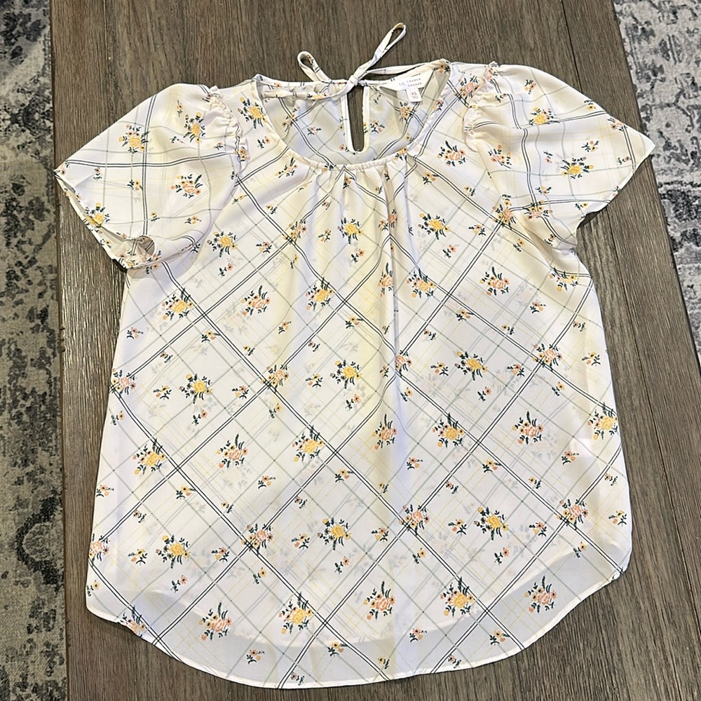 Women’s dress shirt